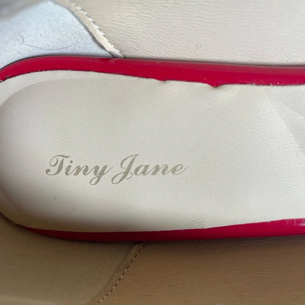 Red Patent Round-Toe Women’s Flats - Unbranded